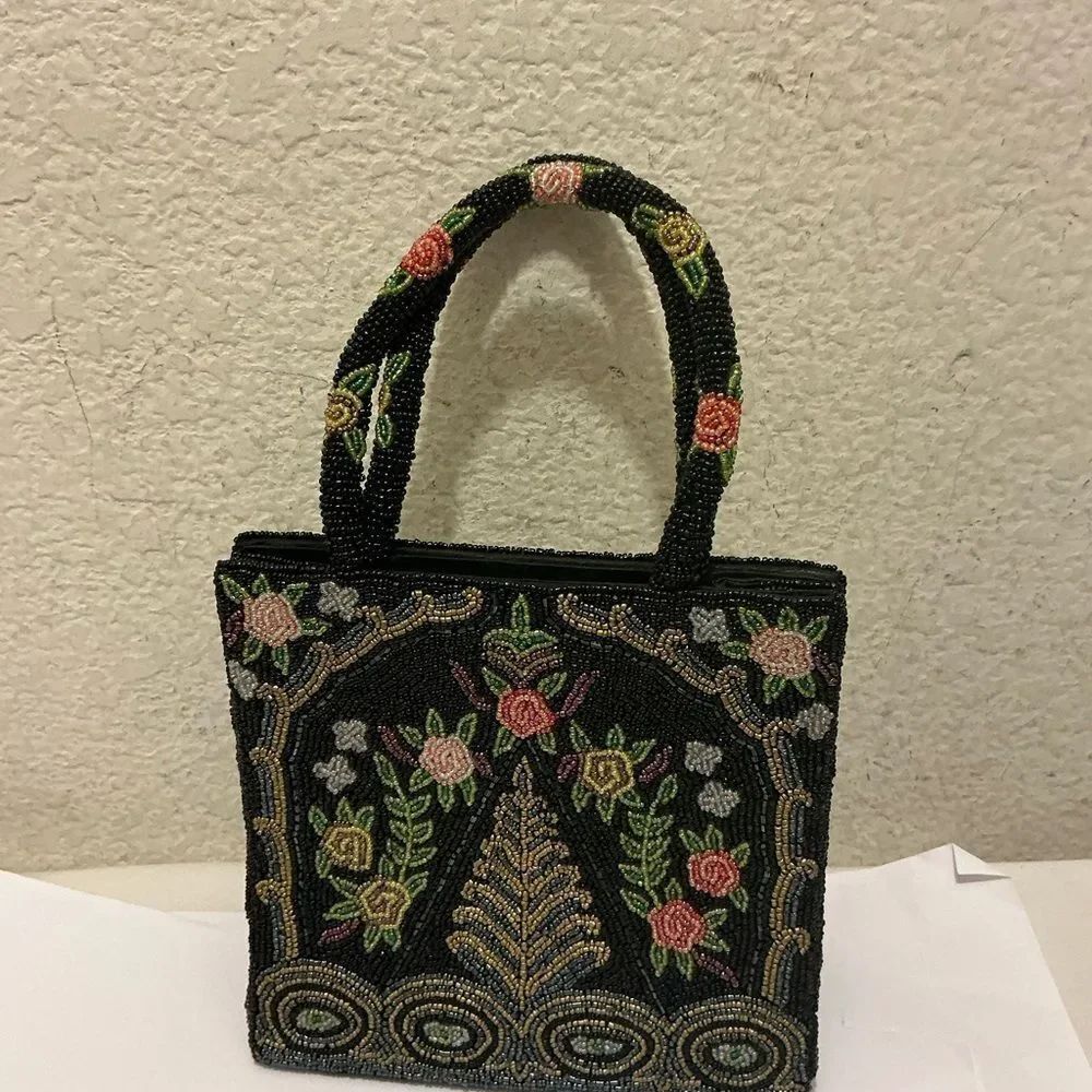 Vintage Christiana Lapetina Beaded Floral HandBag-Made in India.